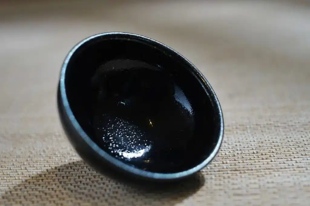 Understanding the Black Glaze of Jianzhan