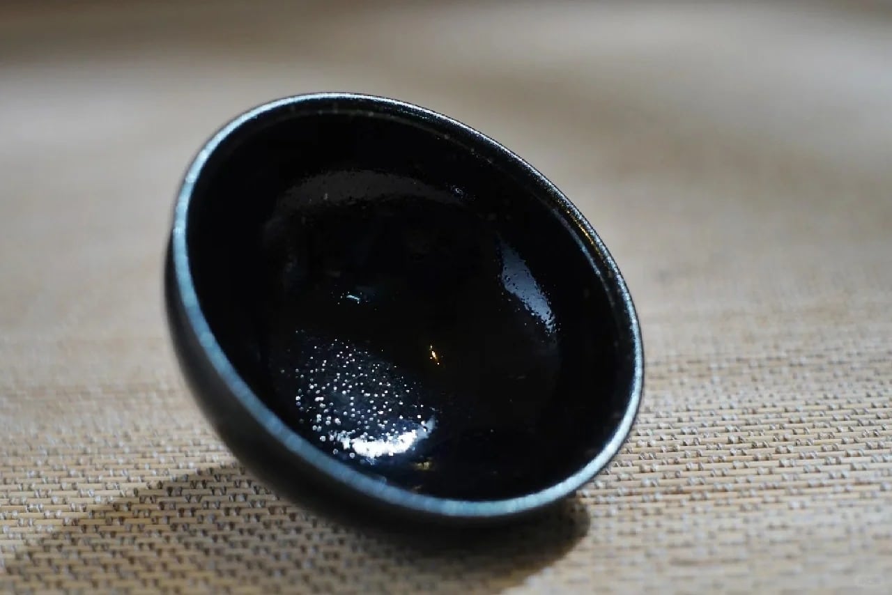 Understanding the Black Glaze of Jianzhan