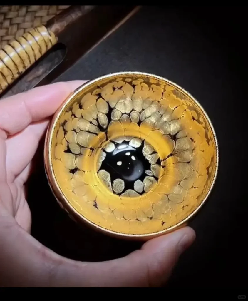 Understanding the Golden Oil in Jianzhan