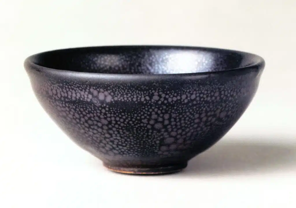 How to Achieve the Perfect Oil Spot Effect in Tenmoku Glazes