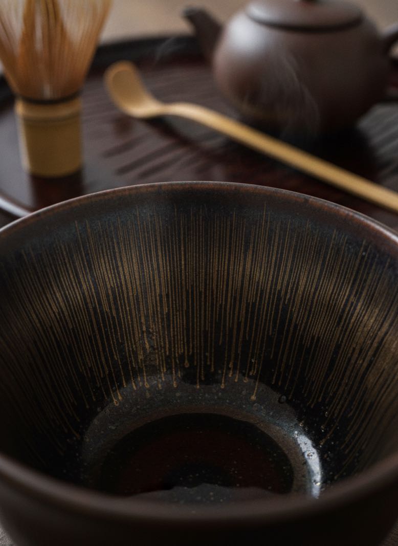 Tenmoku Hare's Fur Glaze Pattern Tenmoku Hare's Fur glaze pattern tea cup with vertical golden streaks